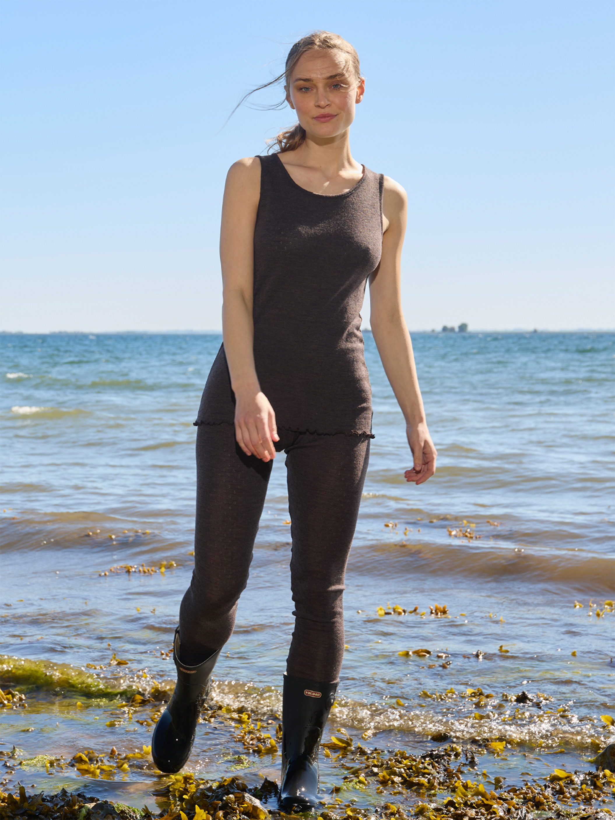 Top eyelet merino